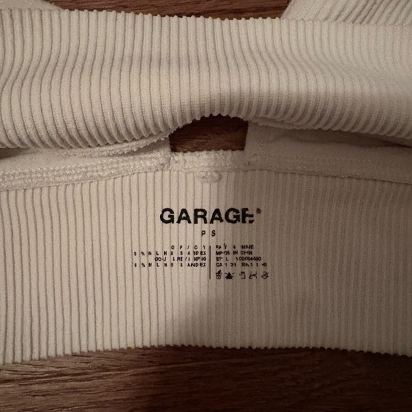 Garage White Ribbed Crop Top - Picture 3 of 3